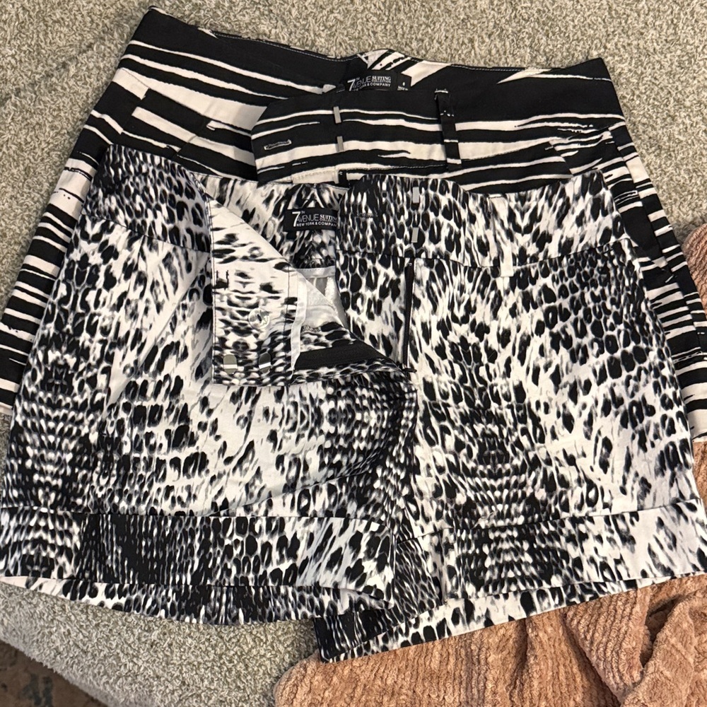 Bundled New York and co Black & White Printed shorts